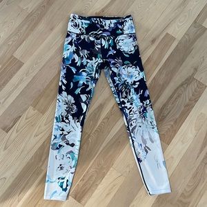 Athleta Elation Blossom Floral leggings M Tall